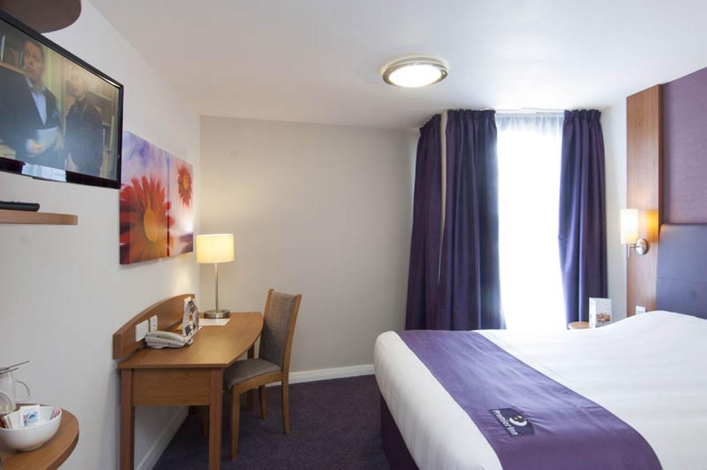 Premier Inn Stratford Upon Avon Waterways Room photo