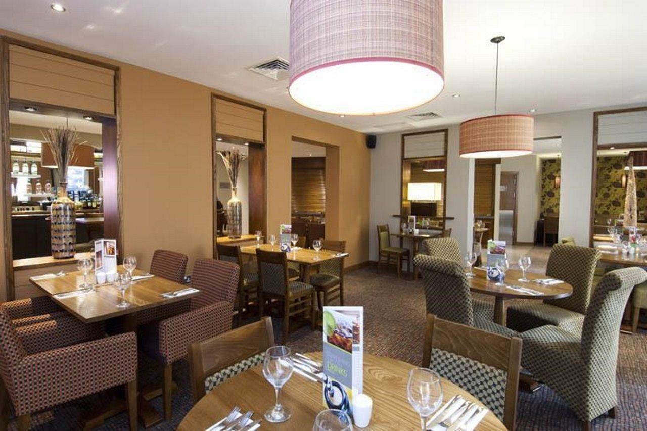 Premier Inn Stratford Upon Avon Waterways Exterior photo