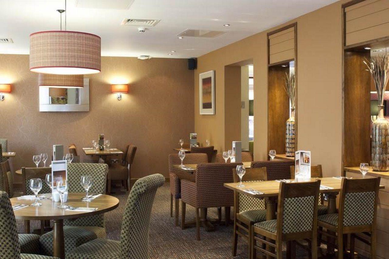 Premier Inn Stratford Upon Avon Waterways Exterior photo