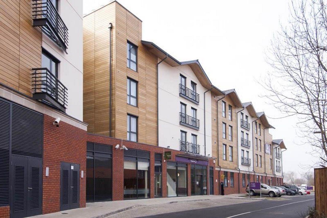 Premier Inn Stratford Upon Avon Waterways Exterior photo